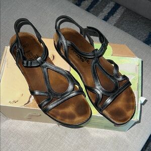 Naot Black Leather T-Strap Slingback Sandals